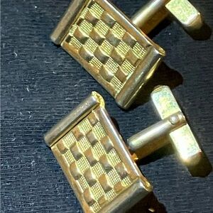 SWANK Gold Checkered Cufflinks